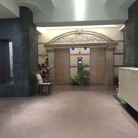 Dengfeng Milan Business Hotel Huwei Exteriör bild