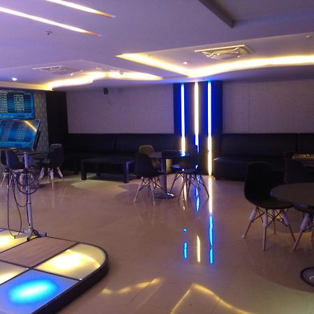 Dengfeng Milan Business Hotel Huwei Exteriör bild